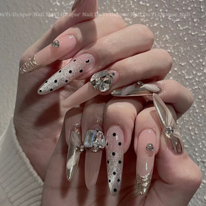 林先生穿戴甲轻奢风镜面法式波点镶钻显白轻奢婚甲纯手工定制美甲