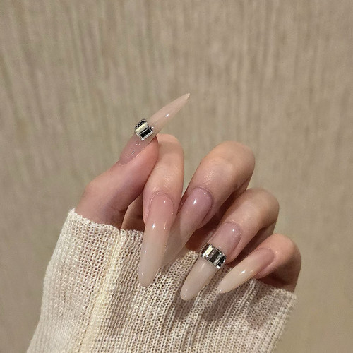 极简风嬛嬛裸色冰透美甲