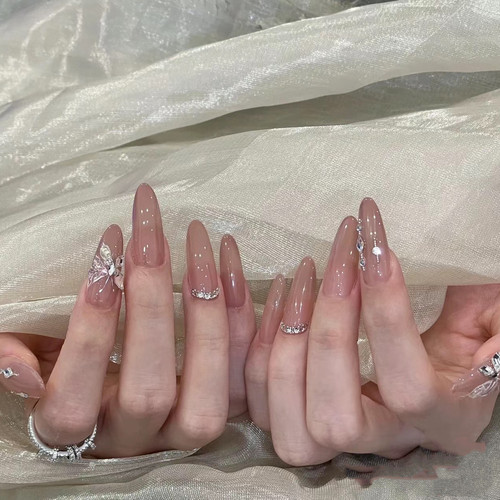 林先生穿戴甲可取可带