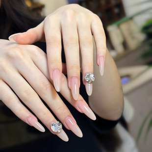 林先生高端手工穿戴甲春夏纯欲奶油钻球重工绝美高级拍婚纱照美甲