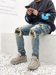 AKAMA欧美BIKER高街kanye破洞膝盖迷彩补丁拼料修身 男 小脚牛仔裤