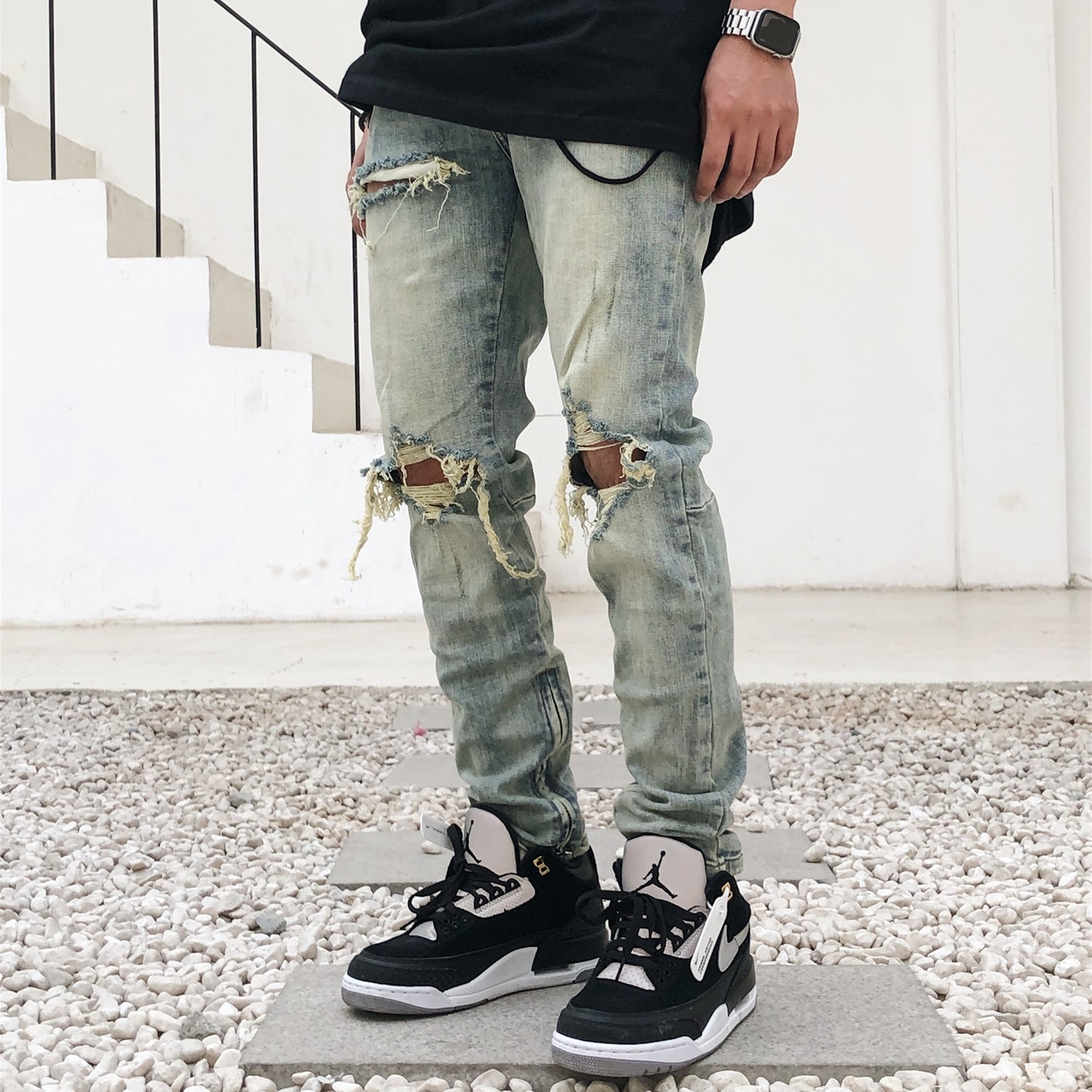 高街复古破坏修身小脚拉链牛仔裤