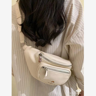 2023新款 布丽姬特胸包包女休闲包斜挎腰包女潮ins