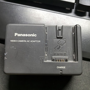 松下VW X900M VBN130 X920M HS900摄像机电池板座充电器 原装