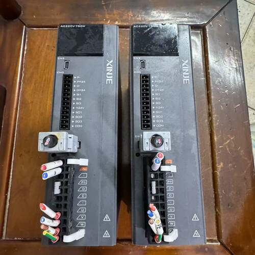 可维修信捷驱动器 DS5L1-20P7-PTA 0.75KW议价
