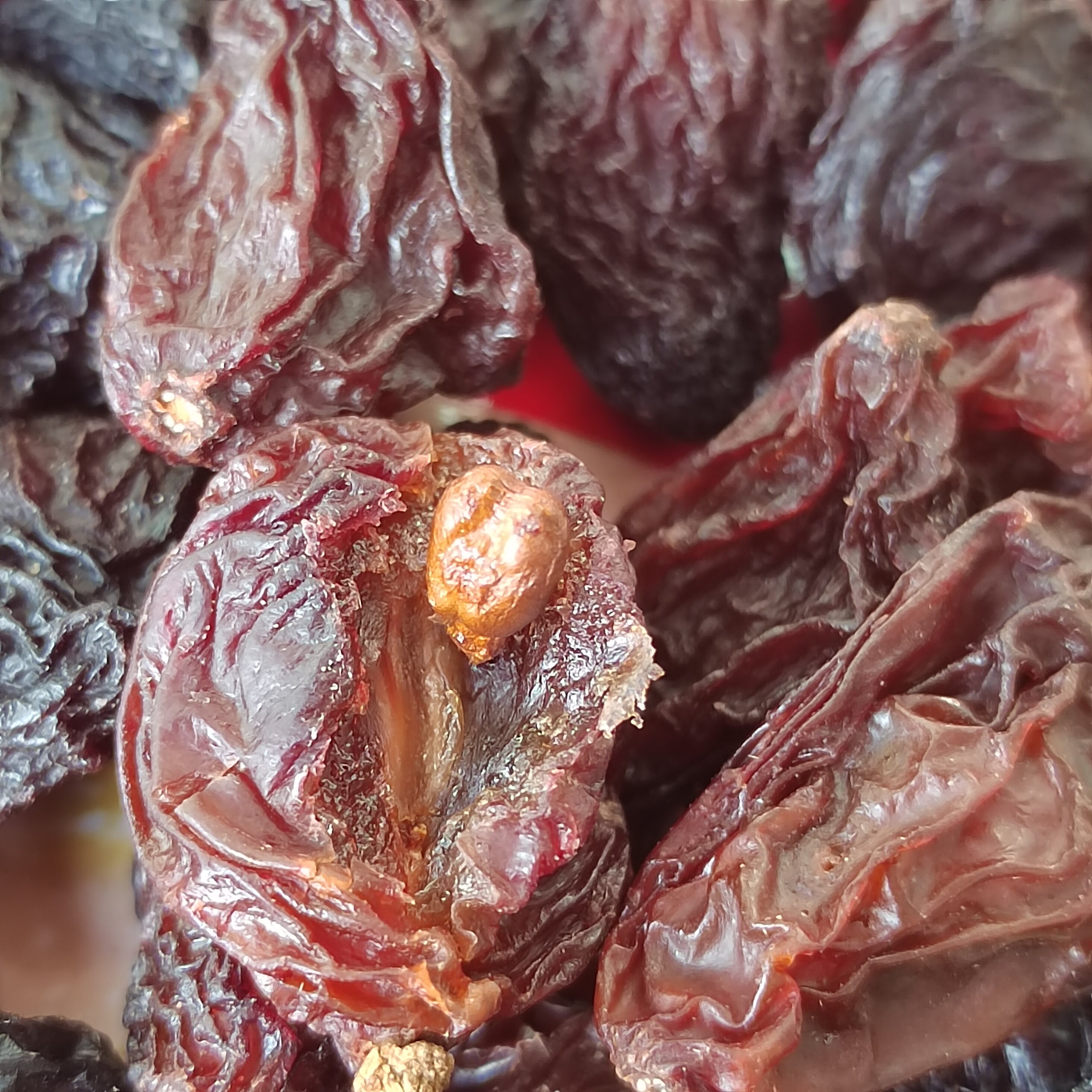 新疆特产有籽红提葡萄干纯甜特级葡萄干干嚼打豆浆休闲零食新货