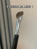 逼着我 朋友一人买一把 镰刀型鼻影刷192眼线刷卧蚕斜头化妆刷