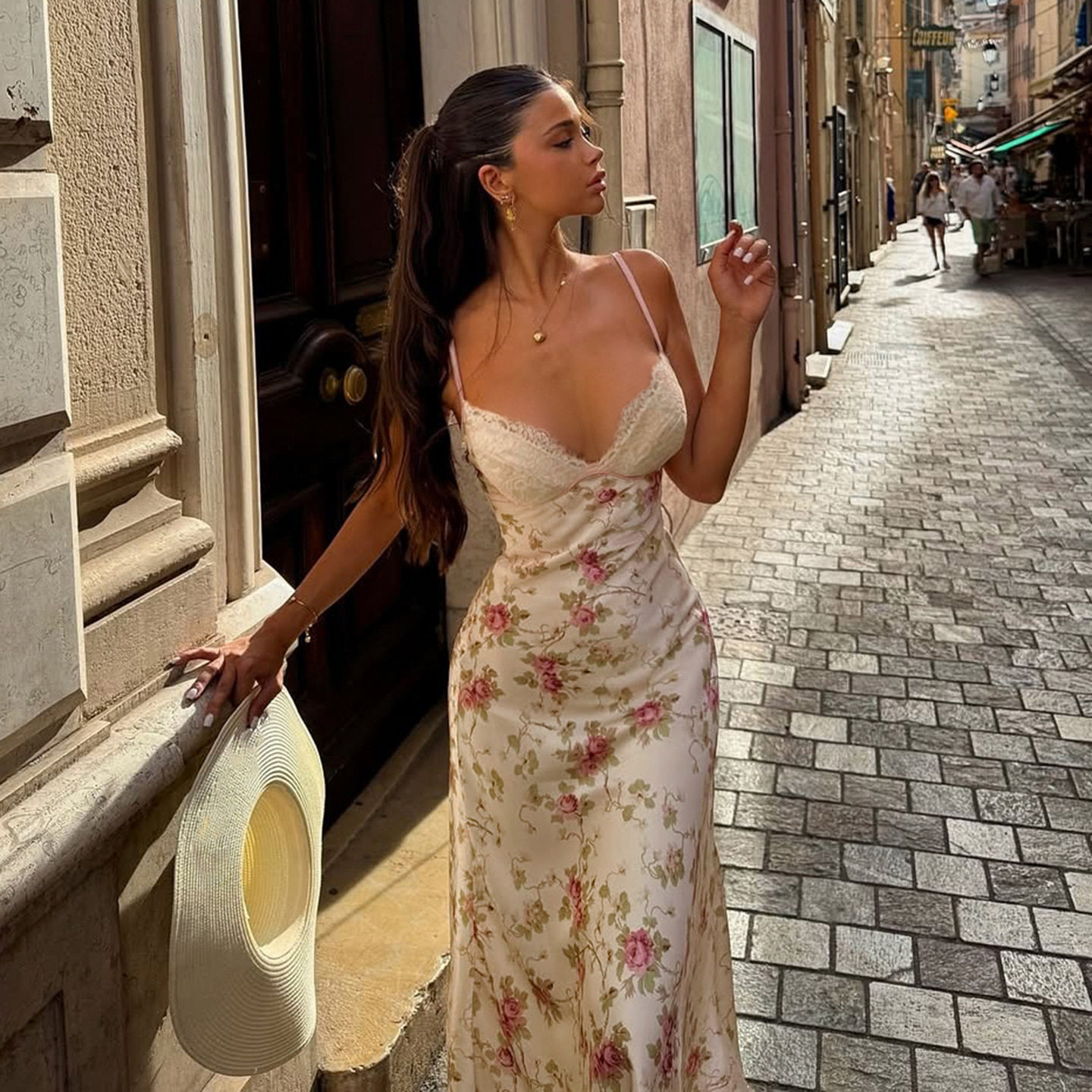 法式蕾丝拼接印花吊带裙纯欲收腰抹胸性感修身中长款缎面连衣裙秋