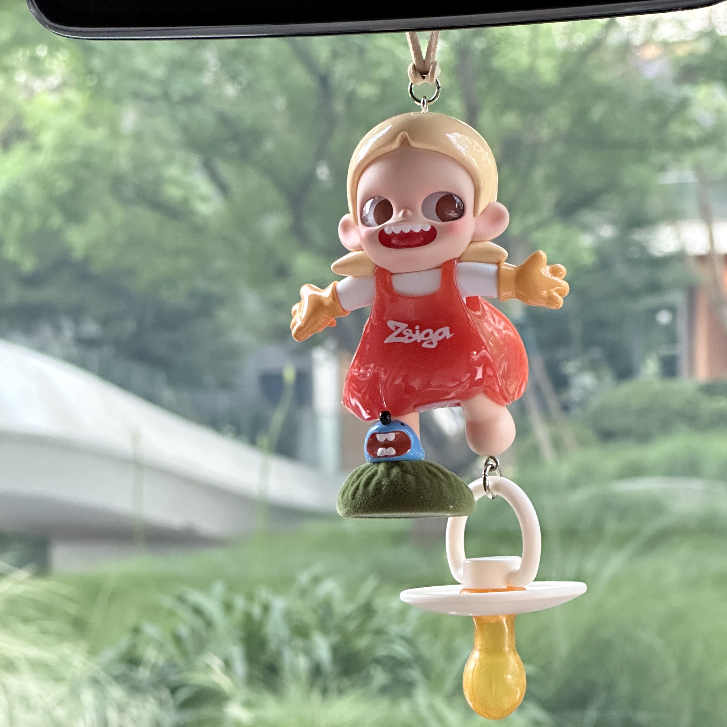 泡泡玛特zsiga可爱汽车车载挂件