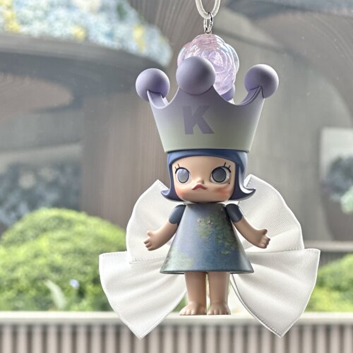 泡泡玛特Molly公主可爱车挂