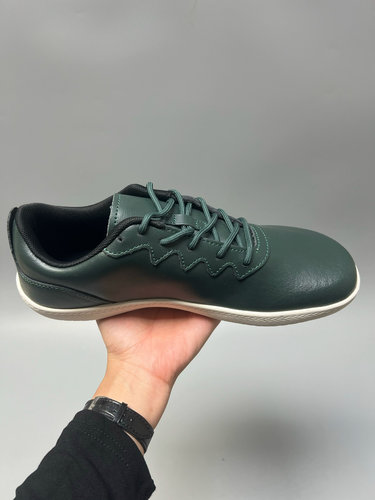 男鞋外贸欧美全皮宽脚大码外贸徒步旅游鞋防滑耐磨德训阿甘休闲鞋