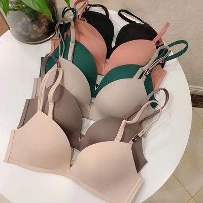 磨毛吸汗透气无痕纯色一片式内衣