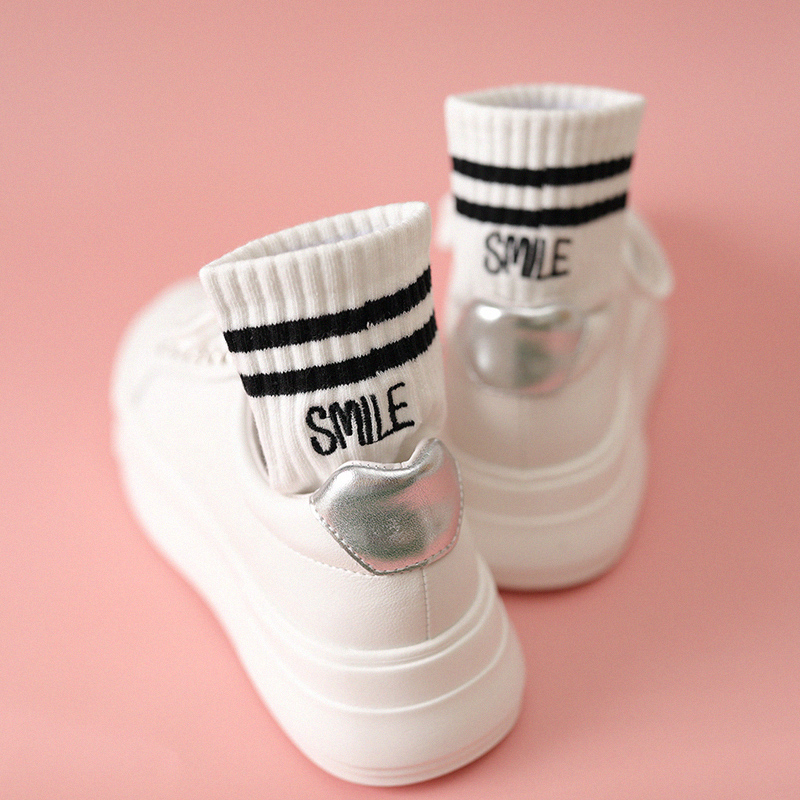 刺绣字母中筒袜子女日系纯棉两杠运动袜潮春秋韩版学生四季通用