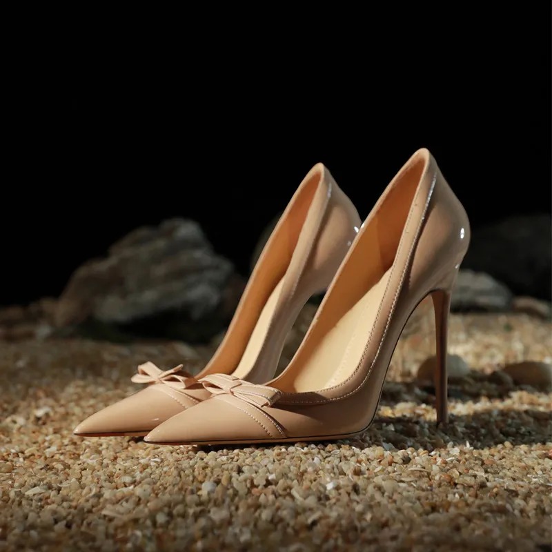 裸色高跟鞋女细跟甜美蝴蝶结2025年新款漆皮法式尖头单鞋
