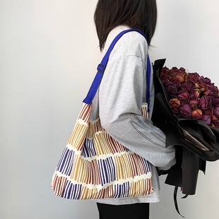 斜挎帆布包女大学生容量文艺简约带拉链日韩系慵懒风单肩手提潮包