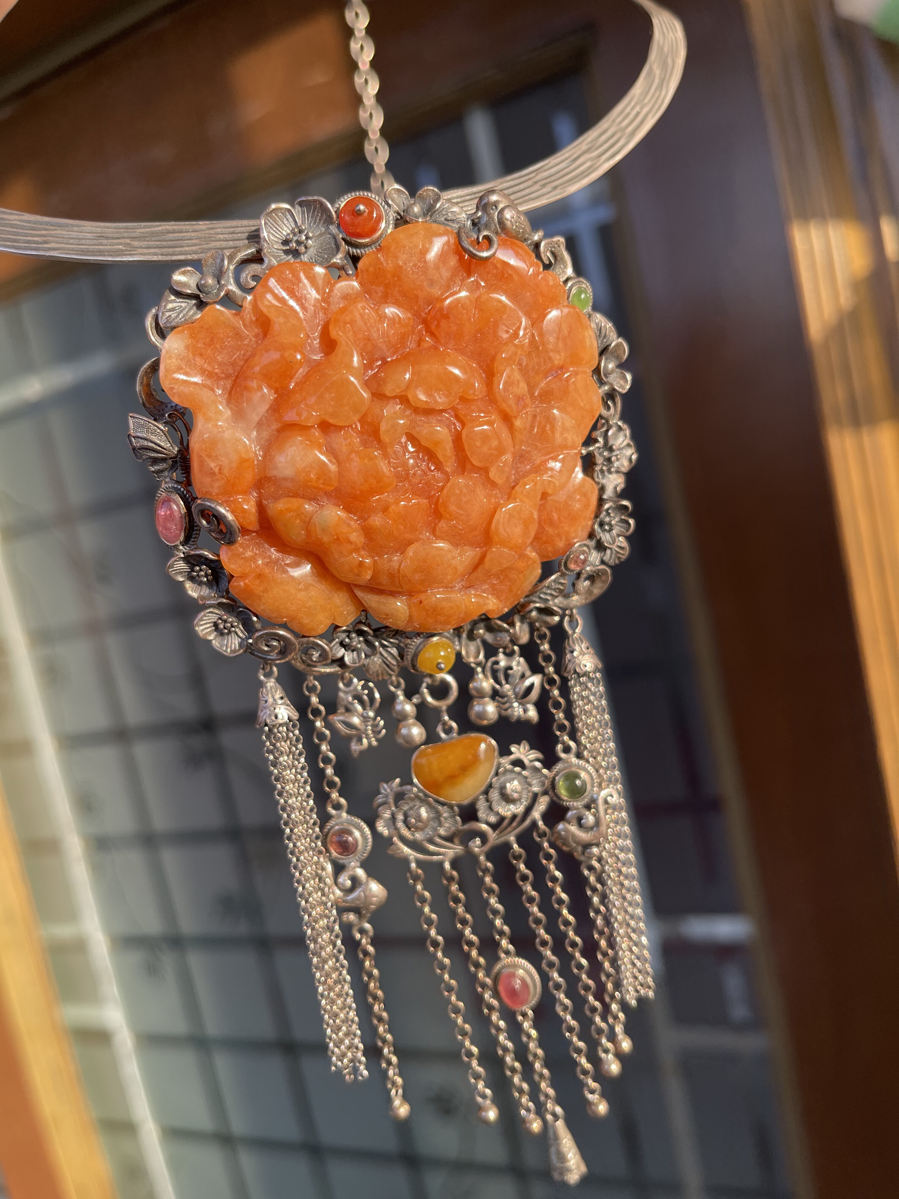 天然翡翠A货糯种红翡翠雕花吊坠台湾工老银925民族风流苏百搭款