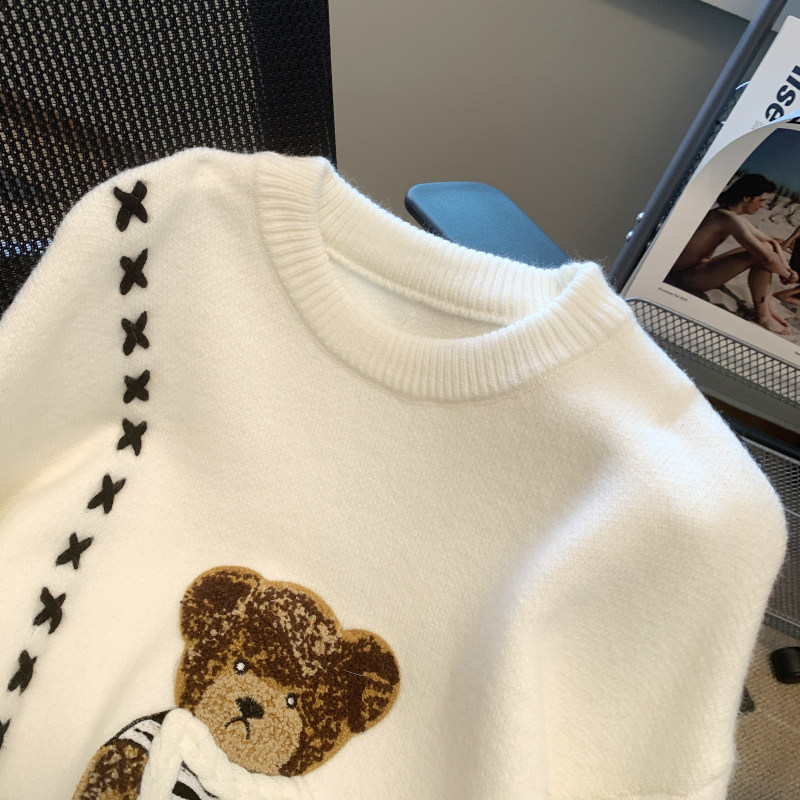 CLEARANCE PICKS UP LEAKS FIRST-LINE BRAND COUNTERS SHOPPING MALLS WITHDRAW LABEL CUTTING WOMENS AUTUMN AND WINTER GENTLE WIND BEAR SWEATERS KNITWEAR