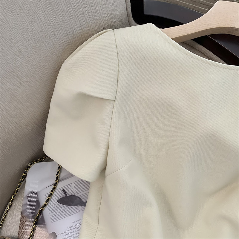 THE NEW WOMENS CLOTHING IN THE SUMMER OF 2024 IS WORN IN A BELLFLOWER DRESS A HIGH-QUALITY FRENCH PUFF SLEEVE A-LINE SKIRT