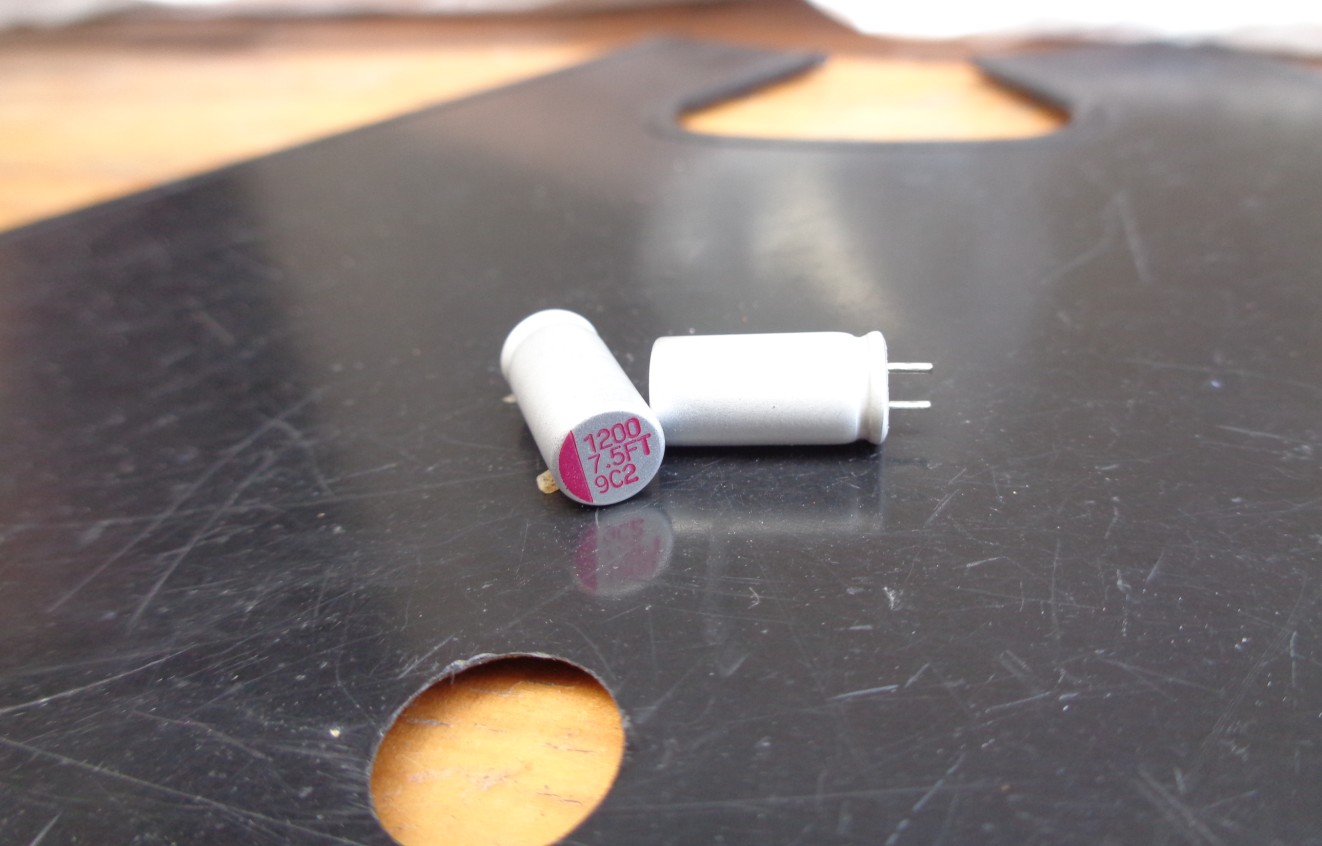 1200UF 7.5V 台湾TEAPO固态PFT128M7R5C1ANE13A代6.3V1000UF 6X13