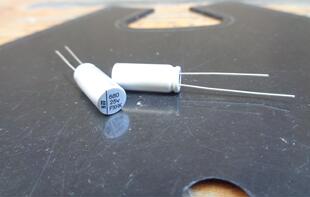 25V680UF 固态电容 绿宝石 柏瑞凯 高频低阻6X15