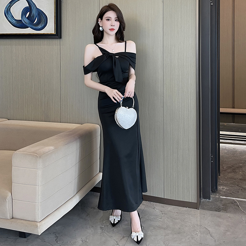 绝美一字肩吊带连衣裙长款晚礼服性感夜场ktv柔式足浴技师工作服