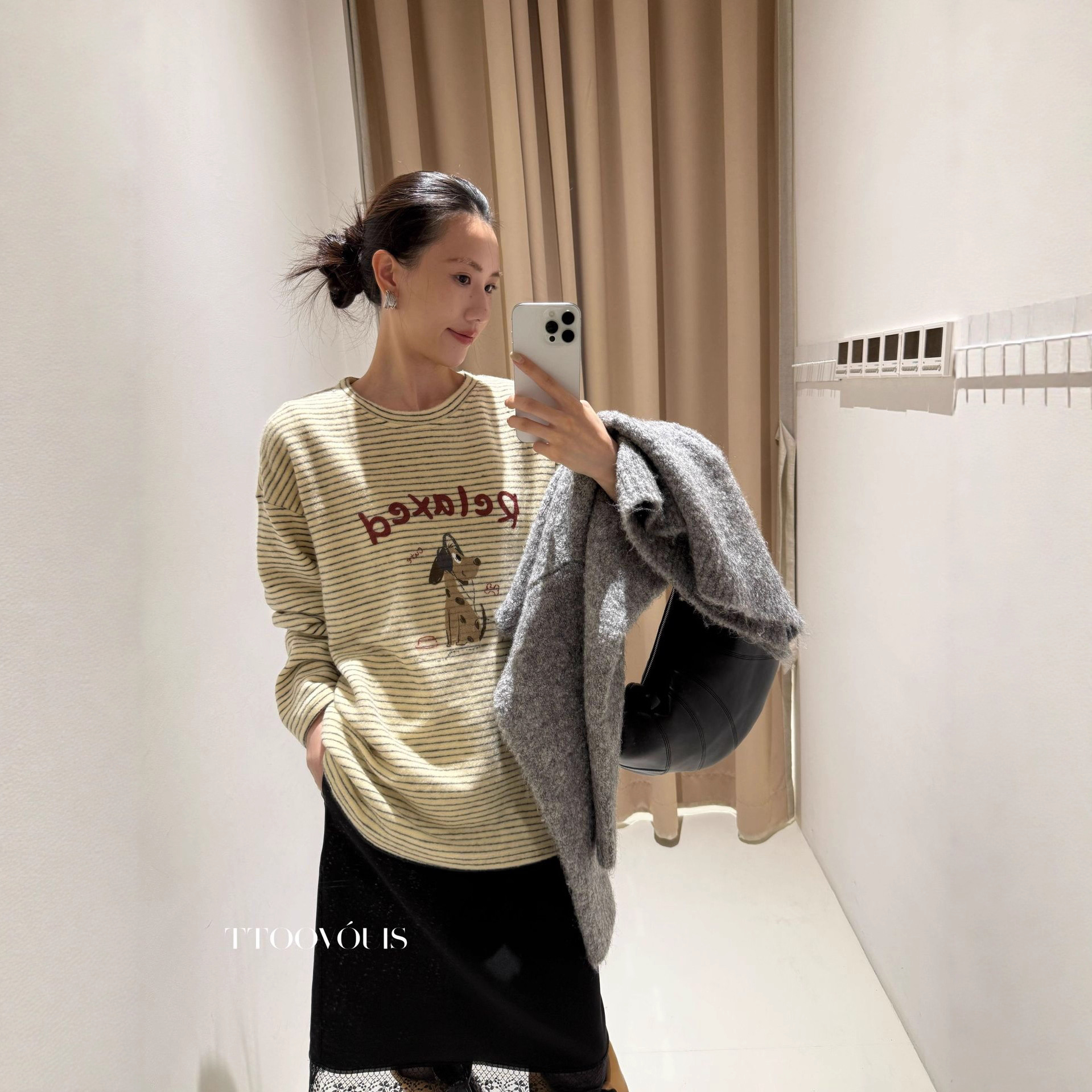 TTOO VOUIS春款2421上衣打底衫宽松慵懒小狗印花条纹圆领针织衫女