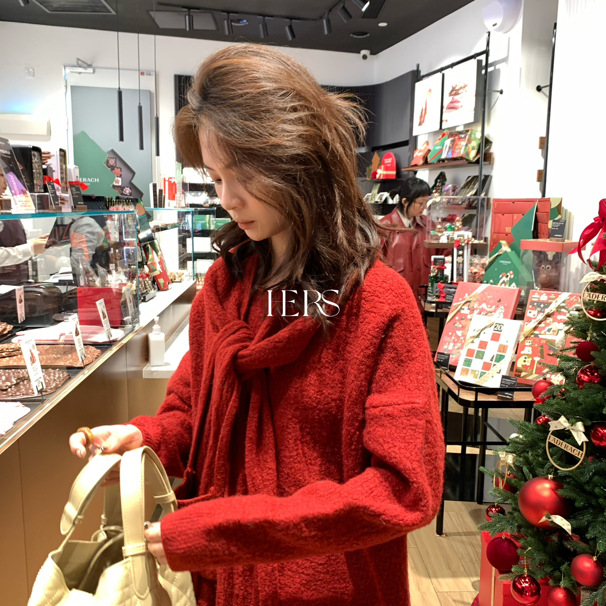 Hers-冬上新韩标节日氛围感拉满～两件套毛衣(配连帽披肩)92767