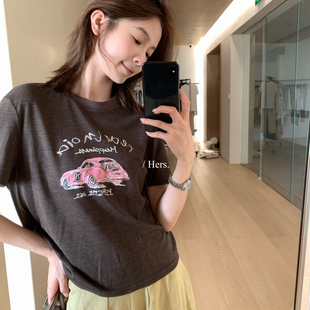 Hers-夏上新简约日常休闲后背镂空小车图案短袖T恤（含28棉料8070
