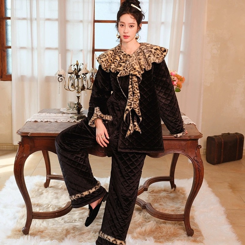 豹纹围巾领FreeTime新款丝绒夹棉超厚家居服轻奢复古时尚可外穿,女士内衣/男士内衣/家居服,睡衣/家居服套装,淘宝优惠券,粉丝福利购,淘宝优惠卷