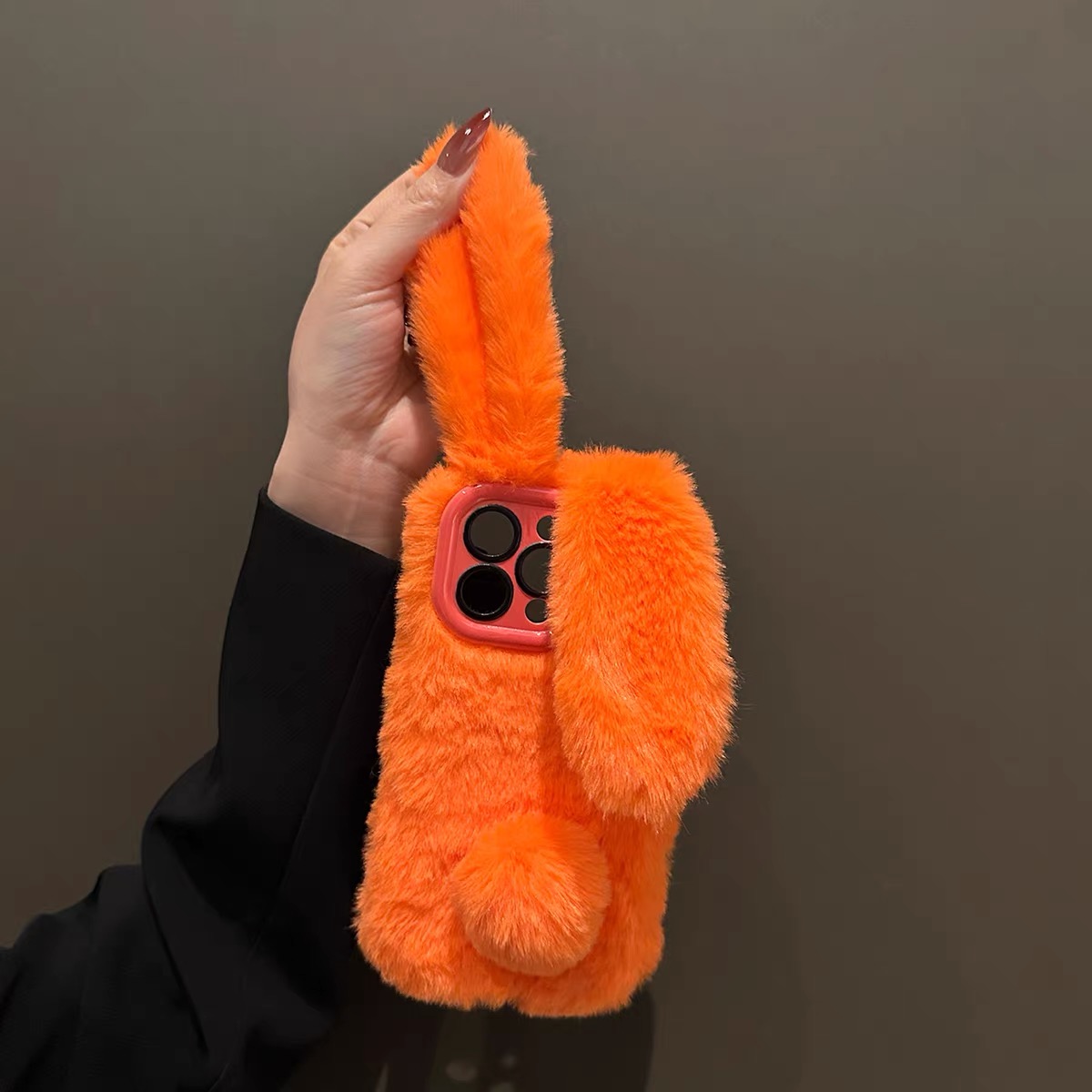 秋冬天毛绒兔子带手绳女Civi5/4/3手机壳适用小米17PRO/15/14/13红米k90/k80/K70毛茸茸Note15pro+/14/13c/12