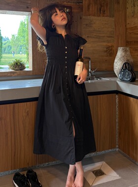 3ts法式复古小飞袖连衣裙黑色修身收腰风琴褶无袖长裙女