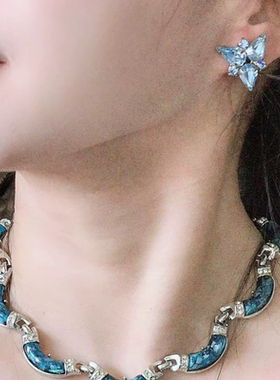 WEISS 天蓝色三角耳夹~Jessie的维琴察 中古vintage