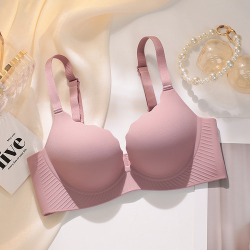 性感无钢圈聚拢平胸显大