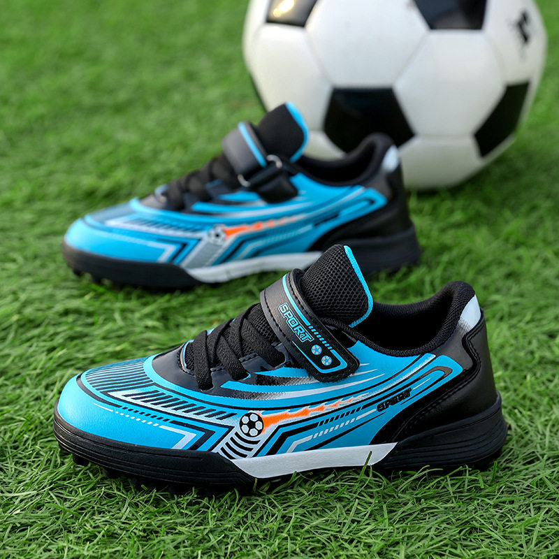 男童足球鞋新款魔术贴轻便透气训练鞋中小学生休闲碎钉运动球鞋
