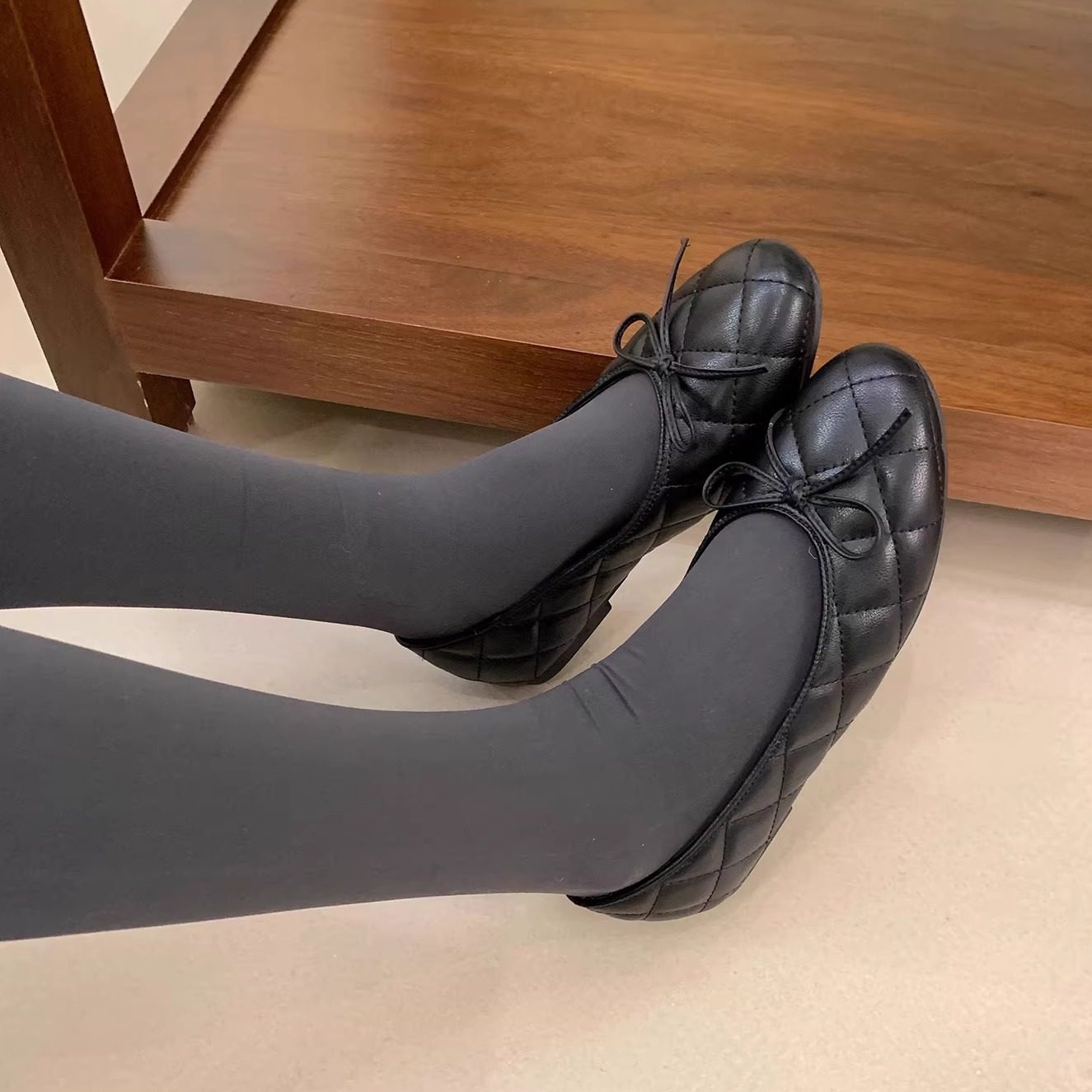 小香风格子单鞋女加绒2026春超火蝴蝶结芭蕾舞平底奶奶鞋豆豆瓢鞋