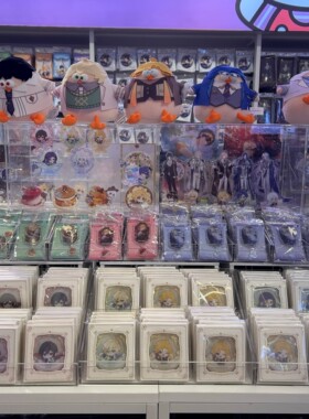 时空中的绘旅人-命运回环系列立牌挂件卡册笔记本 名创优品MINISO