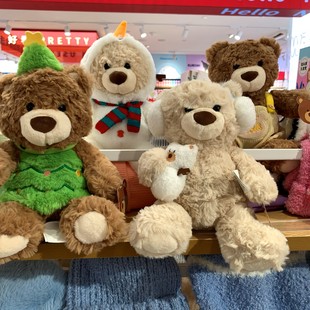 名创优品吉福特熊系列圣诞树抱雪人背带裤雪人换装坐姿公仔玩偶