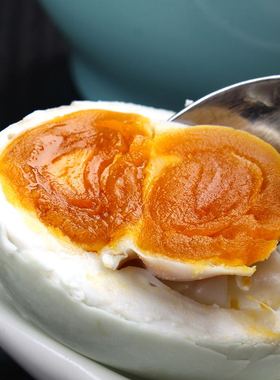 湖北仙桃农家散养双黄咸鸭蛋不太咸咸鸭蛋生双黄蛋麻鸭蛋10枚20枚