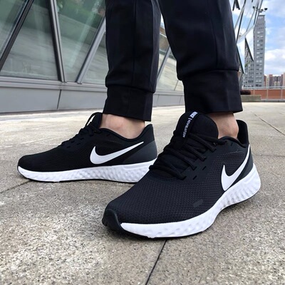 Nike男子耐克2021年新款跑步鞋