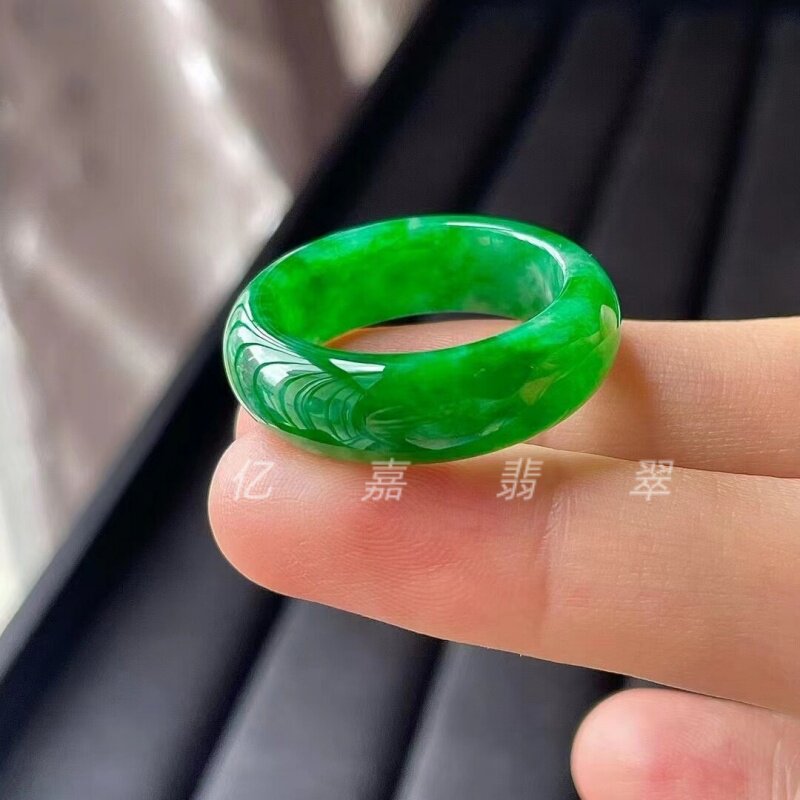 翡翠冰种帝王绿阳绿戒指指环手饰图片
