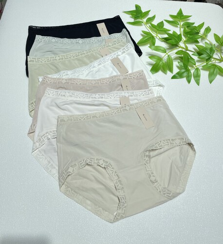 小兰裙z026女士莫代尔内裤柔软透气亲肤高弹包臀三角裤满3条包邮