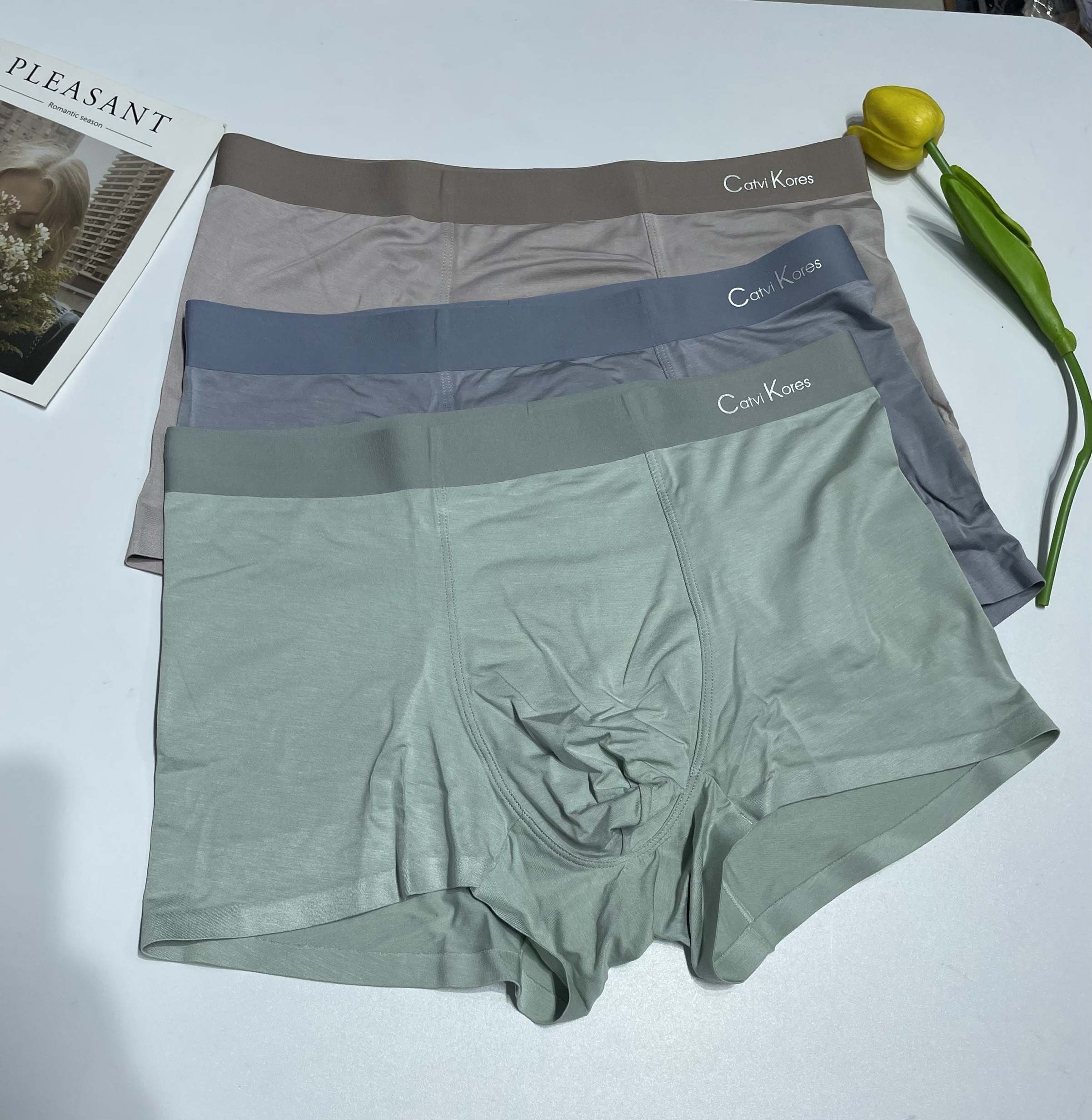 CatviKores男莫代尔棉无痕内裤四角平角裤柔黑白宽边腰头3条包邮