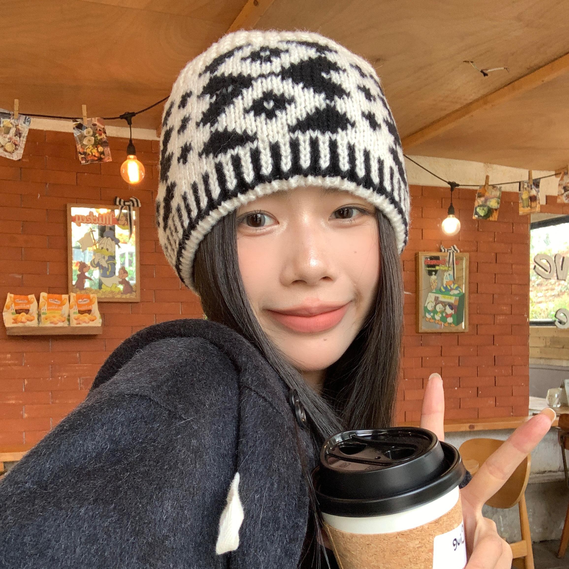 出游毛线帽黑白拼色女