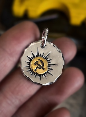 新款锤子镰刀项链男硬币圆牌潮男风复古泰银个性嘻哈吊坠徽章饰品