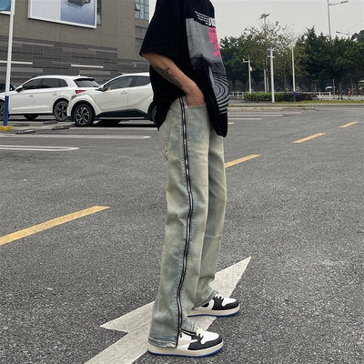 高街浅色水洗做旧黄泥拉链牛仔裤