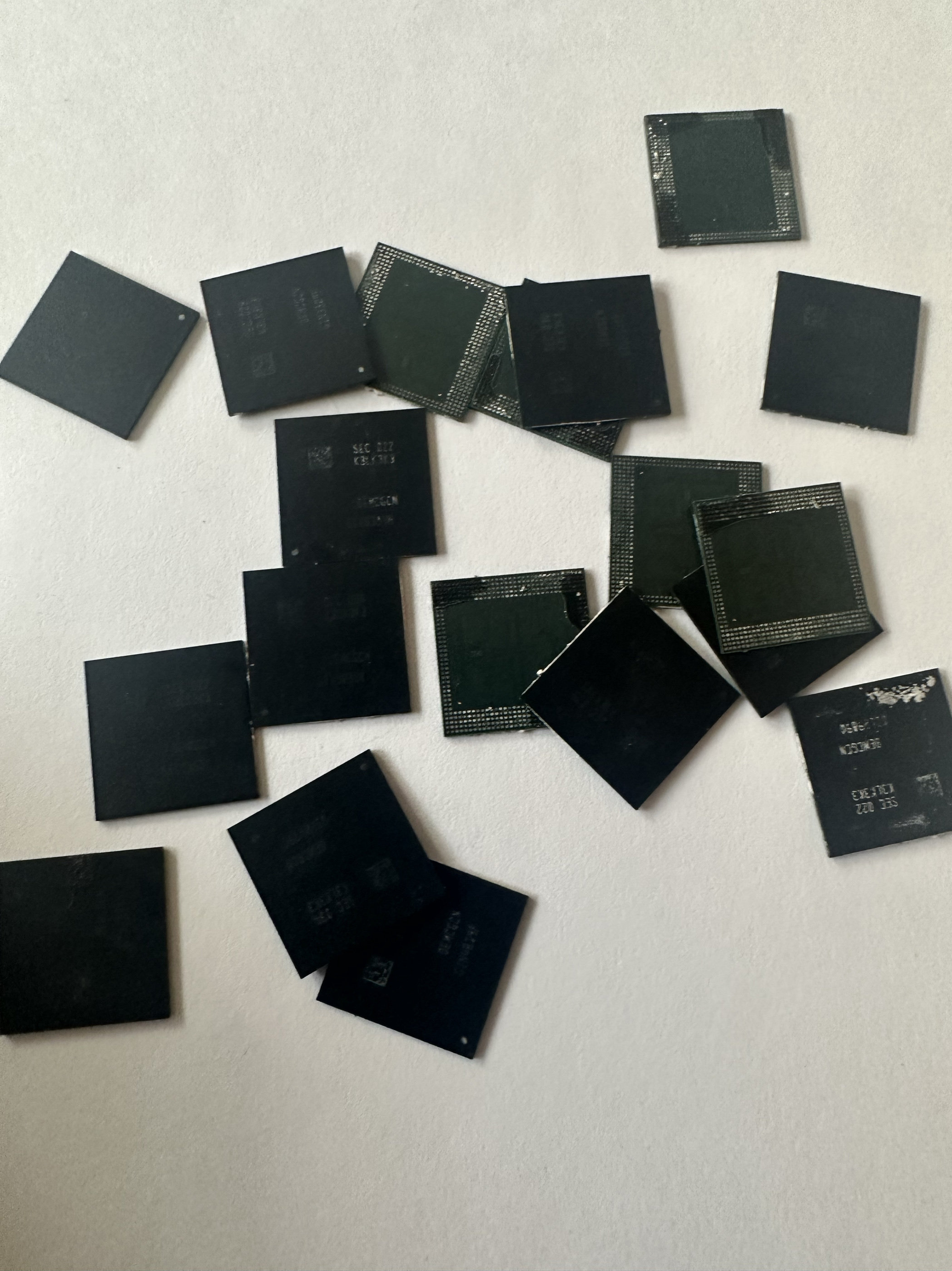 麒麟9000上盖，K3LK3K30EMCGCN lddr5x 8g 436手机运行内存上盖