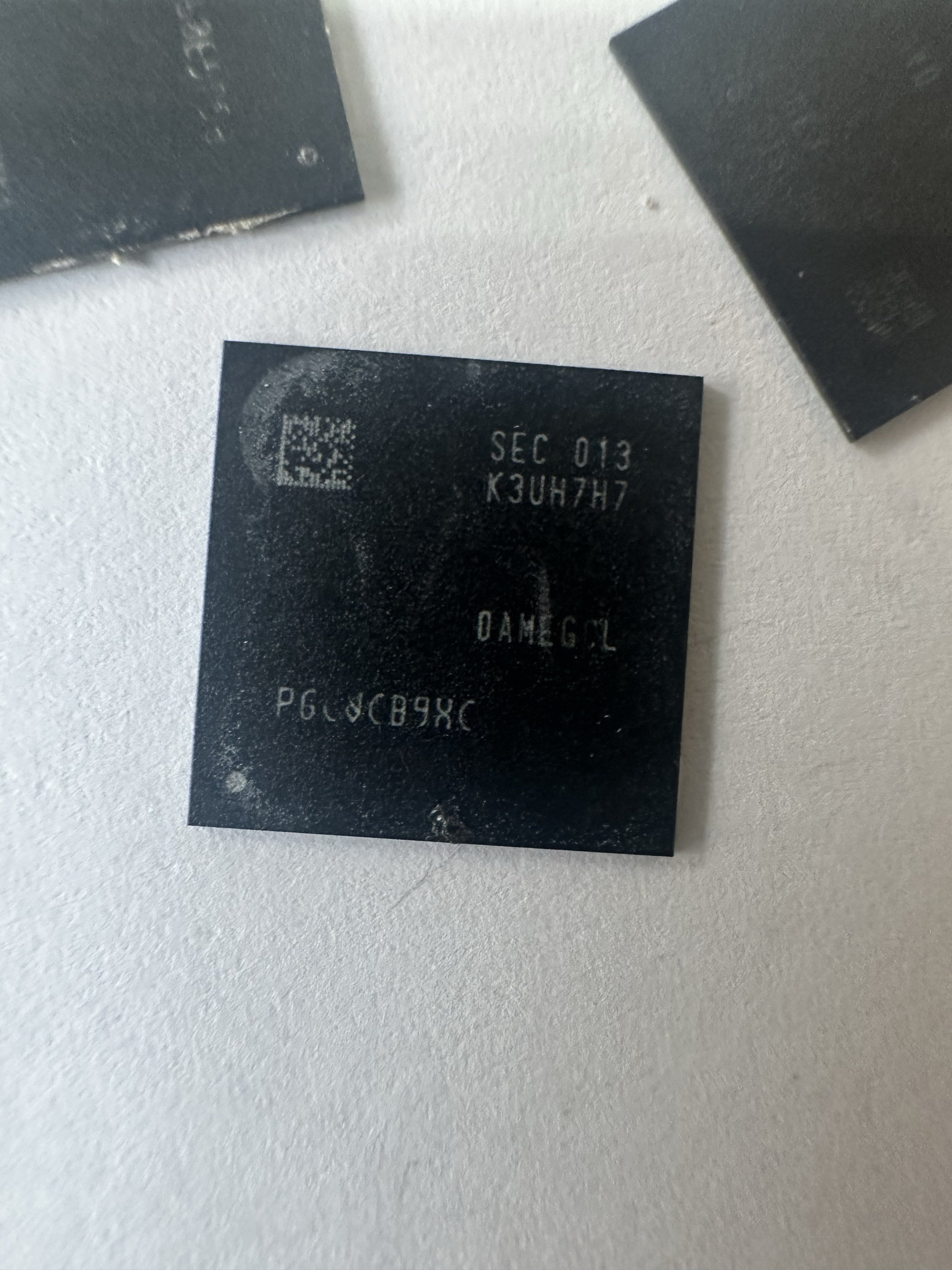 K3UH7H70AM-EGCL三星8g上盖，970/980/990上盖运行内存