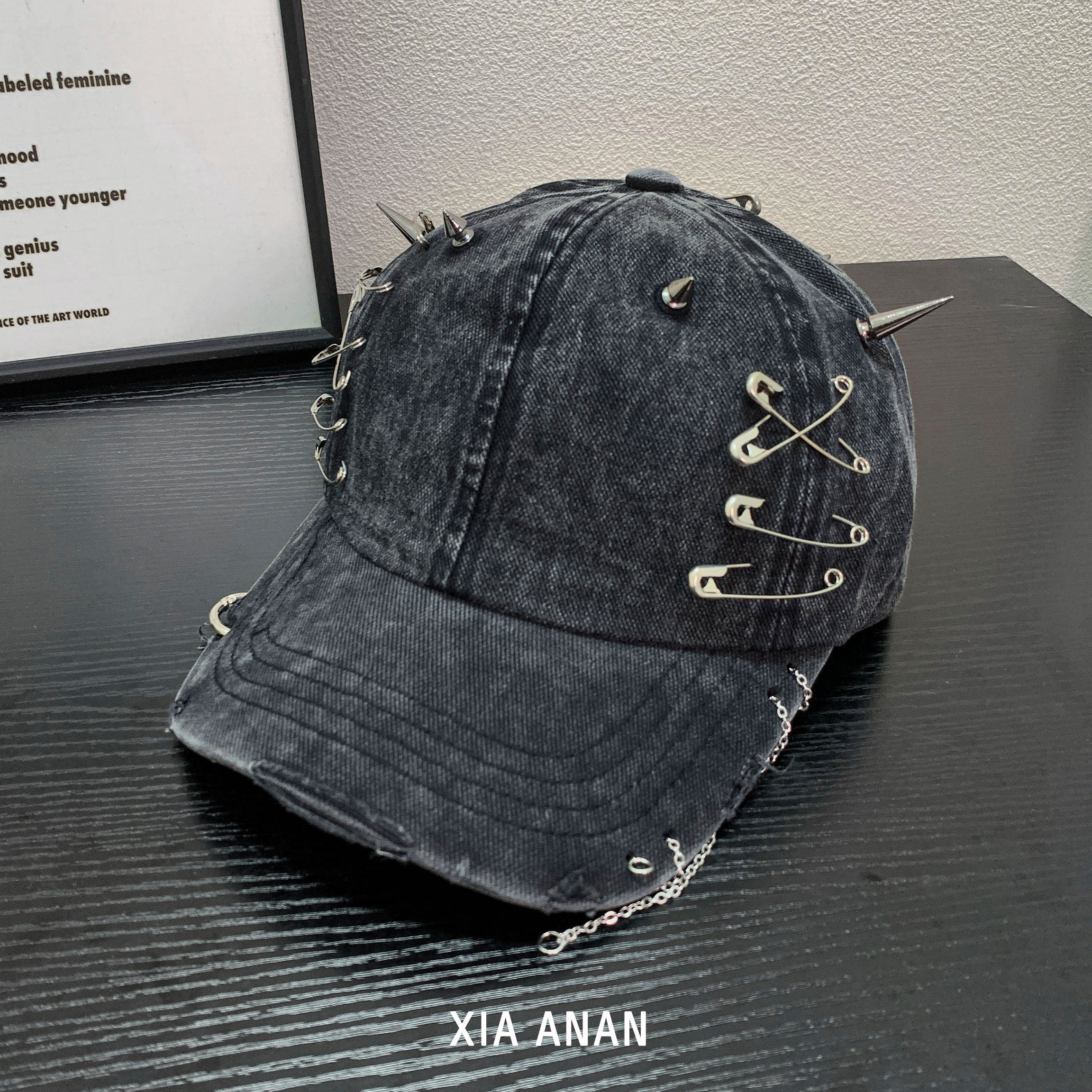 酷感风做旧链条铆钉牛仔棒球帽女春夏朋克风破洞潮酷显脸小鸭舌帽