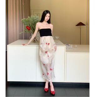 法式高级感花朵刺绣抹胸连衣裙欧根纱拼接修身显瘦裹胸裙长裙女夏