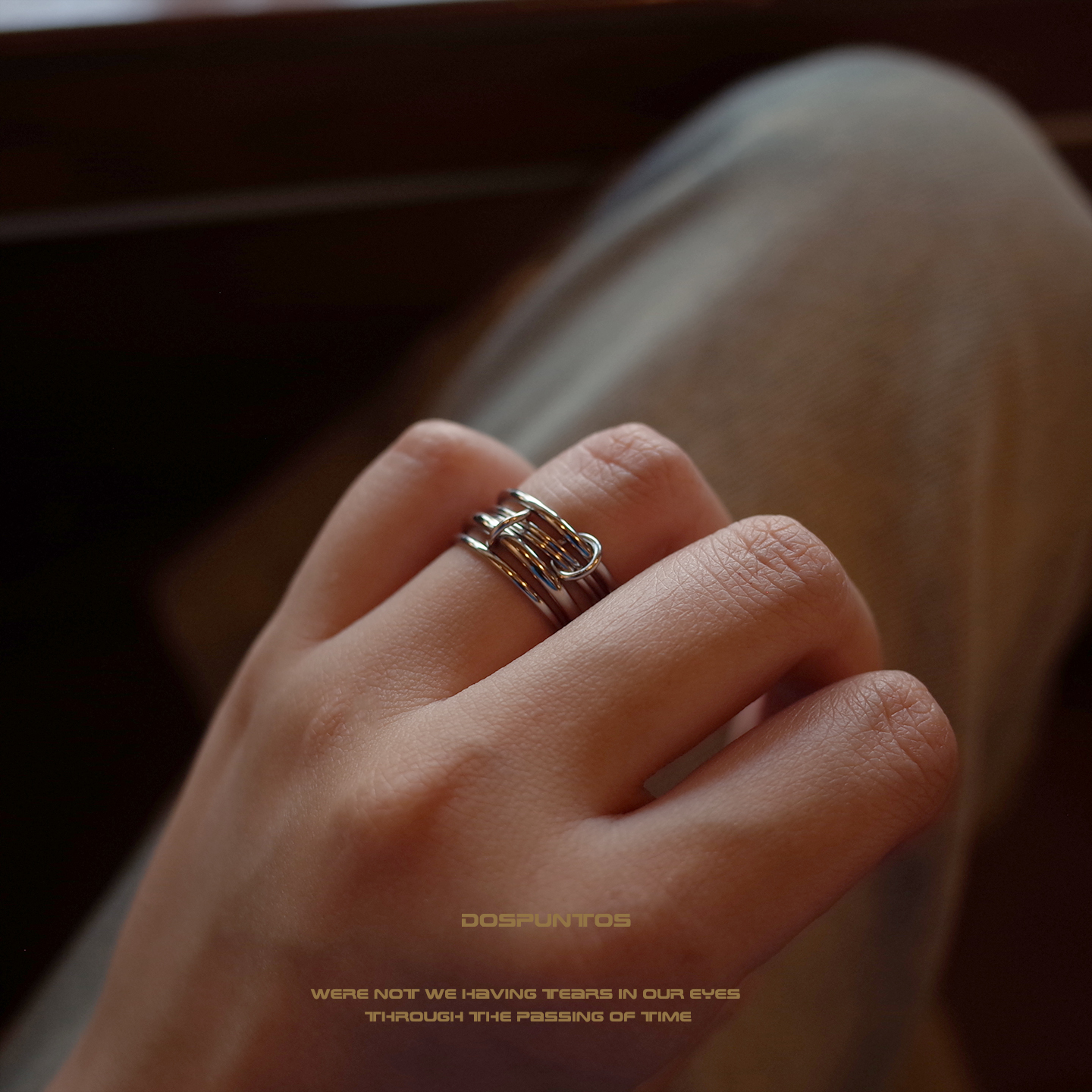 DosPuntos四层叠戴戒指